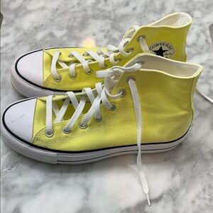 Converse Chuck Taylor All Star High Top Lift platform sneaker yellow size 9 EUC